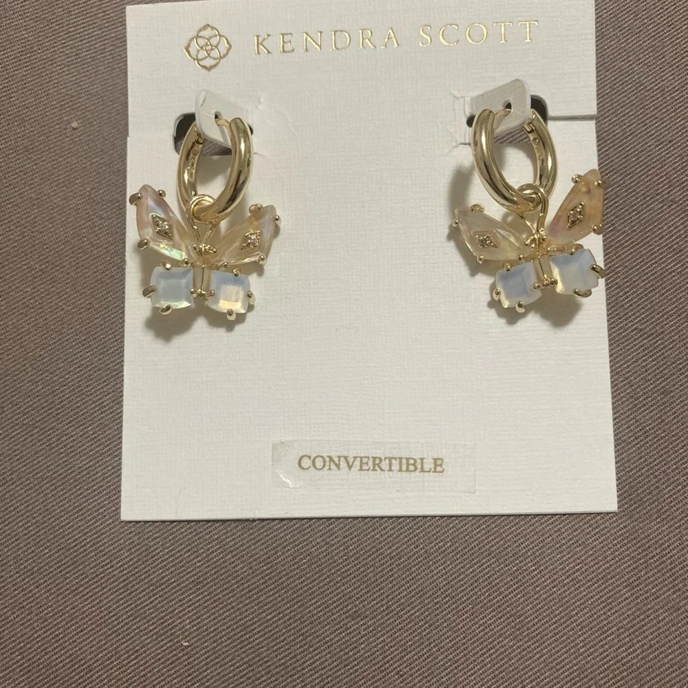 Kendra Scott Gold and Cream Earrings - Picture 1 of 3